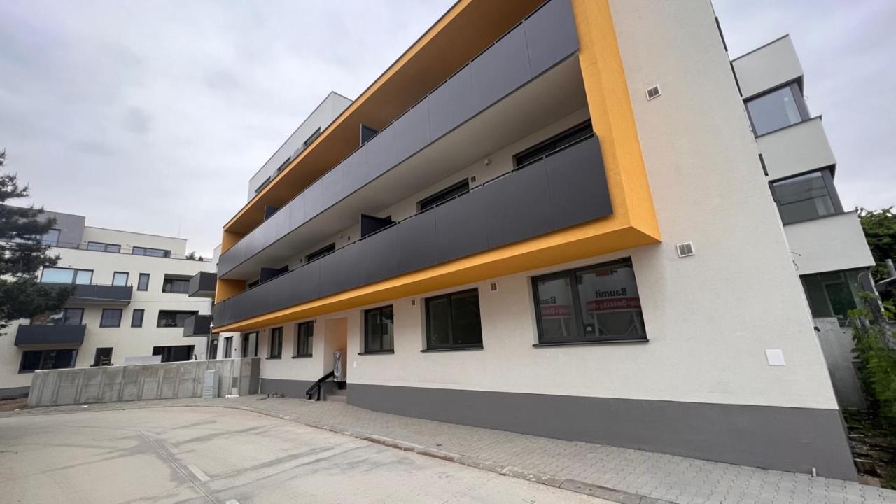 Air-Conditioned 2 Room Apartment, With Terrace, Rovinka 203 Exterior photo