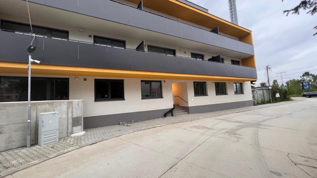 Air-Conditioned 2 Room Apartment, With Terrace, Rovinka 203 Exterior photo